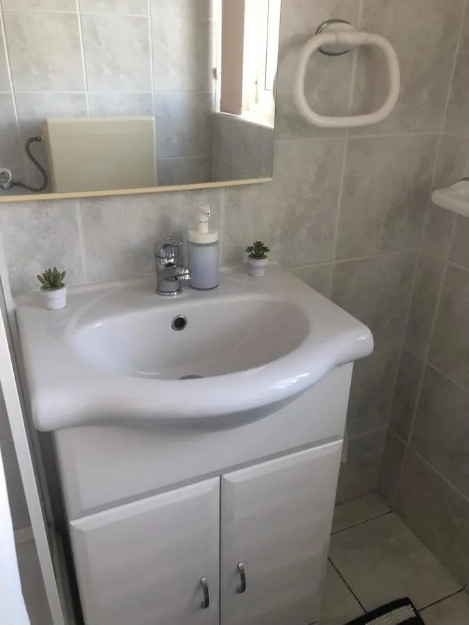 Gasthof Apartmani Beach Miskovici, Otok Pag